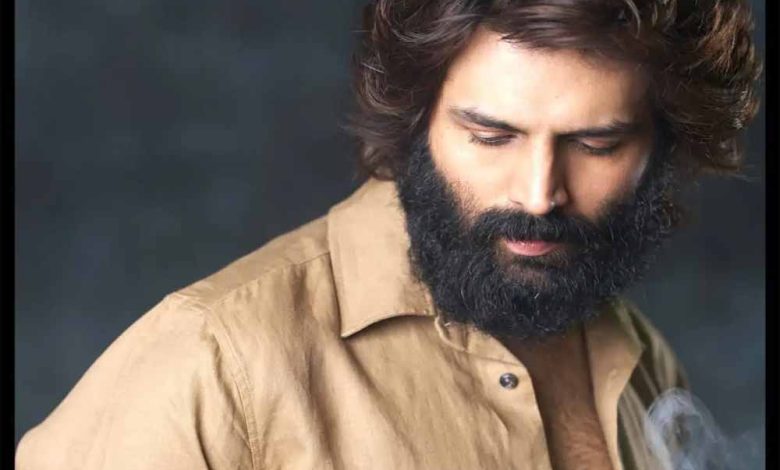 एक्टर कार्तिक आर्यन ने अनुराग बसु के साथ अपनी अगली