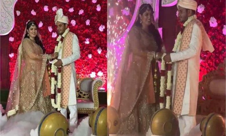 ऐसी शादी आपने कभी नहीं देखी होगी, झज्जर जिले में दूल्हा-दुल्हन तो थे, लेकिन न तो पंडित था, न सजा मंडप 1 ऐसी शादी आपने कभी नहीं देखी होगी झज्जर जिले में