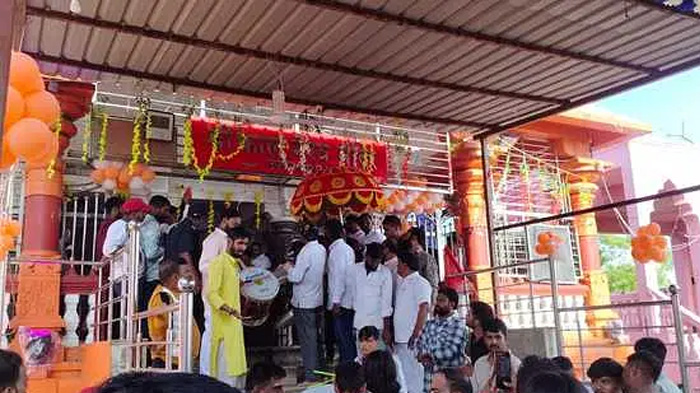 कालभैरव को भोग लगाने श्रद्धालुओं को अब अपने साथ ही शराब खरीदकर मंदिर पहुंचना होगा 1 कालभैरव को भोग लगाने श्रद्धालुओं को अब अपने साथ ही