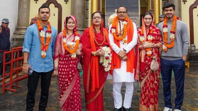 केंद्रीय मंत्री शिवराज सिंह चौहान ने पशुपतिनाथ मंदिर में दर्शन