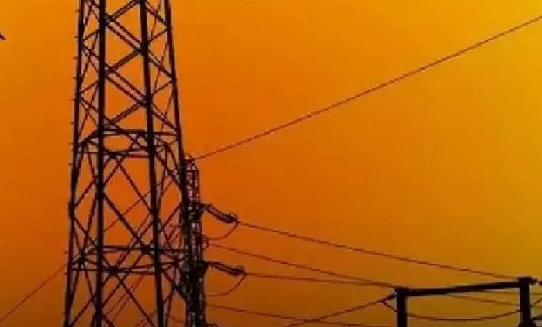 गत वर्ष की तुलना में अब तक लगभग 13 हजार से अधिक विद्युत चोरी के मामले हुए दर्ज 1 गत वर्ष की तुलना में अब तक लगभग 13 हजार