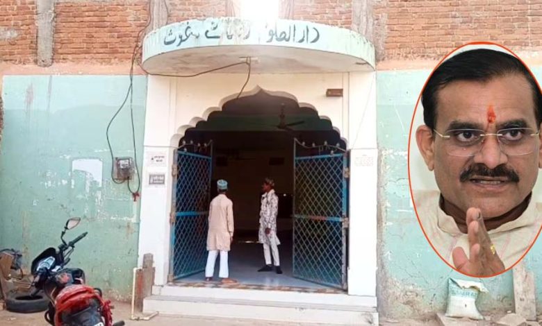 गुंडे वक्फ के नाम पर अपनी संपत्ति बना रहे अवैध