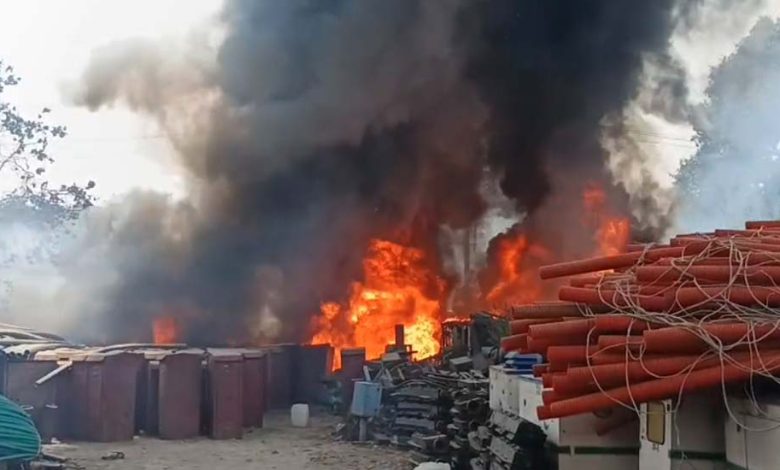 जालंधर सिटी रेलवे स्टेशन के पास स्थित रेलवे के सिग्नल