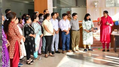 ज्ञान दान अभियान की प्रेरणादायक शुरुआत किताबें दान करें जीवन