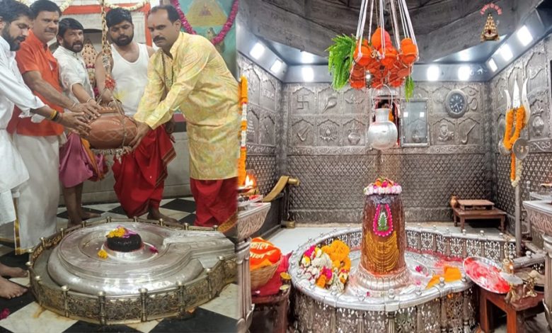 ज्योतिर्लिंग महाकाल मंदिर में भगवान महाकाल के शीश मिट्टी के