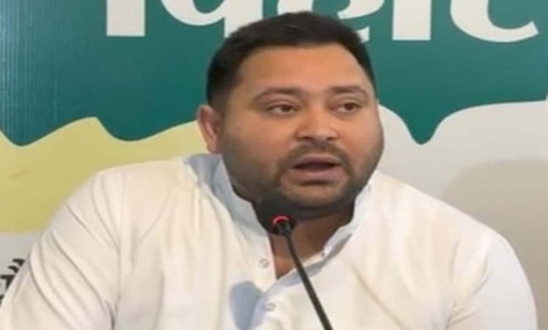 तेजस्वी यादव ने मुख्यमंत्री नीतीश कुमार और भाजपा पर साधा