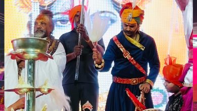 दतिया राजपरिवार के दामाद राहुल देव और उनकी पत्नी क्षत्रिय