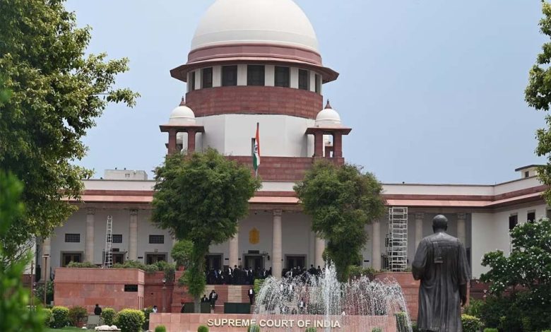 दिल्ली-एनसीआर में पटाखों पर लगी रोक पहले की तरह बरकरार रहेगी, पटाखा बैन पर SC का ढील से इनकार 1 दिल्ली एनसीआर में पटाखों पर लगी रोक पहले की तरह बरकरार
