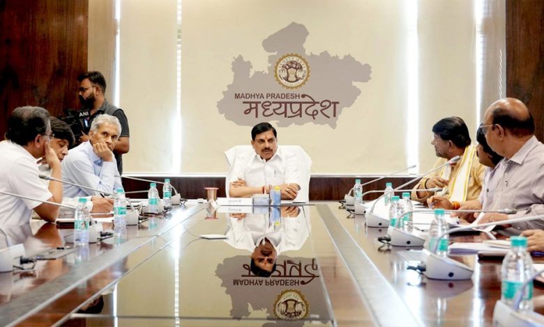 नए आपराधिक कानूनों, धाराओं और प्रक्रियाओं की जानकारी जन-जन को कराएं उपलब्ध : मुख्यमंत्री डॉ. यादव 1 नए आपराधिक कानूनों धाराओं और प्रक्रियाओं की जानकारी जन जन को