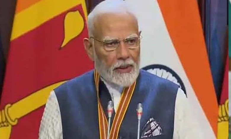 पीएम मोदी को श्रीलंका द्वारा प्रतिष्ठित मिथ्रा विभूषण पदक से