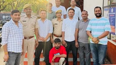 पुलिस और डीएसटी की संयुक्त कार्रवाई दो पिस्टल और कारतूस