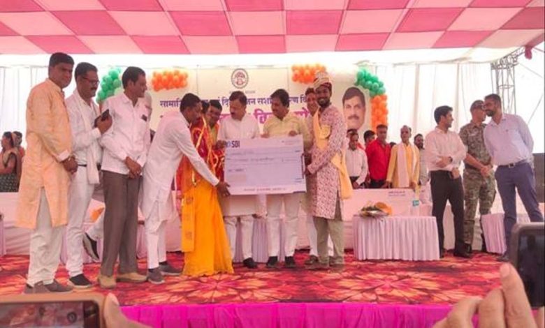 पेयजल संकट से निपटने के लिए नलकूप खनन के वेंडर बढ़ाये जाएंगे : स्कूल शिक्षा मंत्री सिंह 1 पेयजल संकट से निपटने के लिए नलकूप खनन के वेंडर