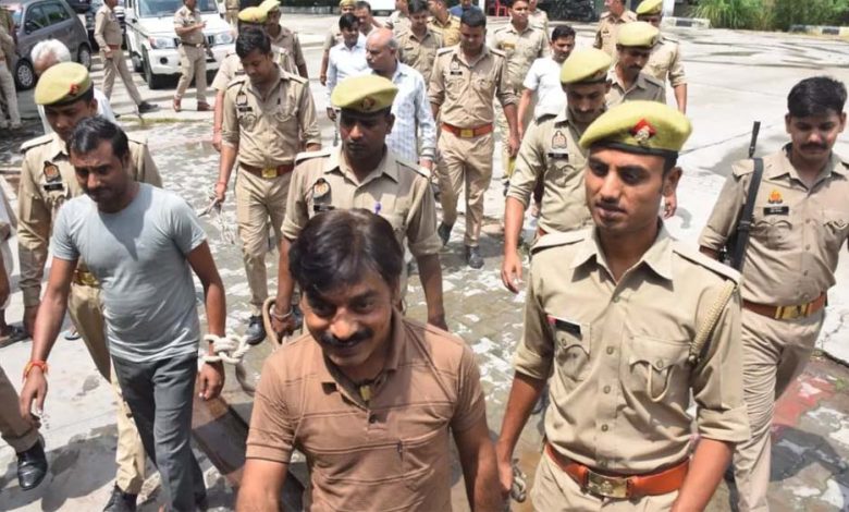 बिकरू कांड मुख्य मामले की सुनवाई एंटी डकैती कोर्ट में चल रही है, अधिकारी के न होने से सुनवाई ताली, अब 15 अप्रैल को होगी 1 बिकरू कांड मुख्य मामले की सुनवाई एंटी डकैती कोर्ट में