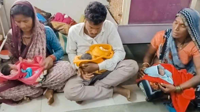 बैतूल में महिला ने नॉर्मल डिलीवरी से एक साथ 3 बच्चों को दिया जन्म, मां और बच्चे पूरी तरह से हैं स्वस्थ 1 बैतूल में महिला ने नॉर्मल डिलीवरी से एक साथ 3