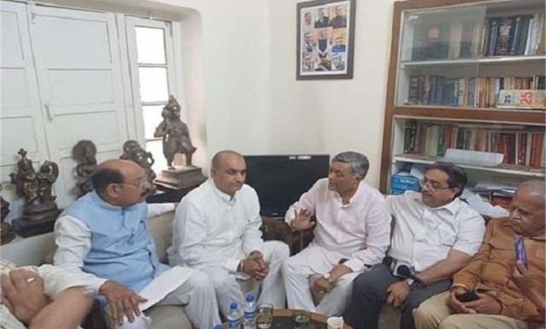 भाजपा के सीनियर नेता के घर गत देर ग्रेनेड हमला