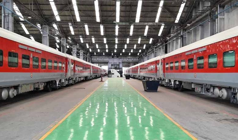 भारतीय रेल का नया कीर्तिमान, बीते वित्त वर्ष में बनाए 7,134 कोच 1 भारतीय रेल का नया कीर्तिमान बीते वित्त वर्ष में बनाए