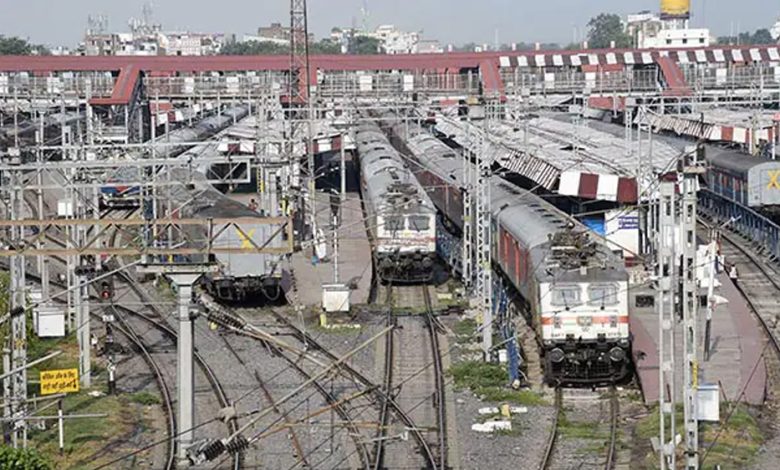भारतीय रेलवे ने 2024 25 में बेहतर प्रदर्शन के साथ अधिक