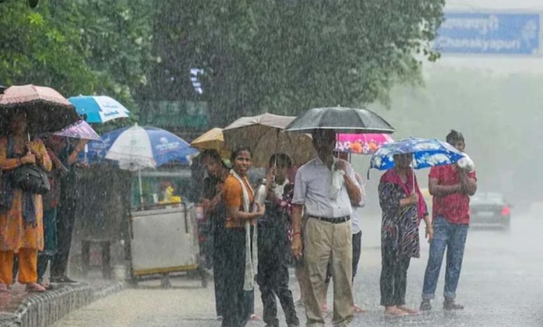 मध्य प्रदेश में बारिश के बाद तापमान में गिरावट दर्ज, भीषण गर्मी के बीच बरसात के बाद लोगों को काफी राहत 1 मध्य प्रदेश में बारिश के बाद तापमान में गिरावट दर्ज