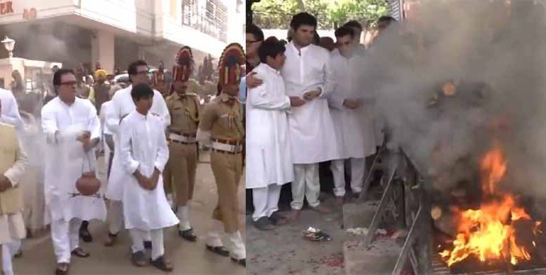 मशहूर दिग्गज एक्टर मनोज कुमार पंचतत्व में हुए विलीन