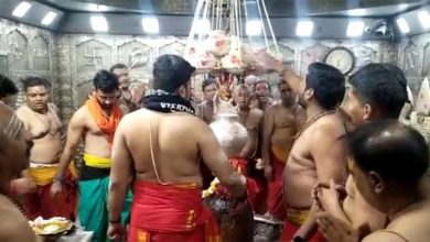 महाकाल को ठंडक पहुंचाने हो रहा आयोजन चिलचिलाती गर्मी में