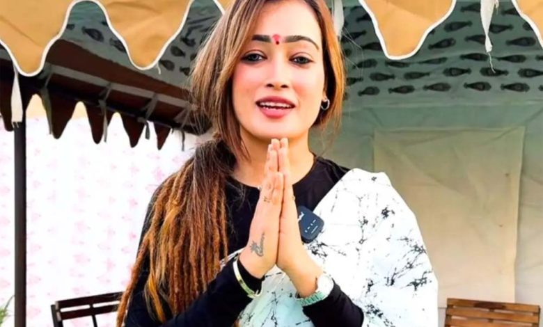 महाकुंभ में वायरल हुईं मध्यप्रदेश की हर्षा रिछारिया जल्द ही 175 किलोमीटर लंबी यात्रा निकालने जा रही 1 महाकुंभ में वायरल हुईं मध्यप्रदेश की हर्षा रिछारिया जल्द ही