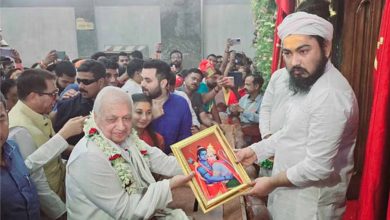 महावीर मंदिर के गर्भ गृह का पट खुलते ही जय