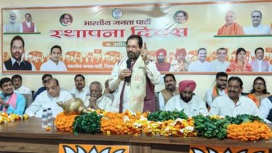 मुख्तार अब्बास नकवी ने कहा साम्प्रदायिक टशन से संवैधानिक मिशन