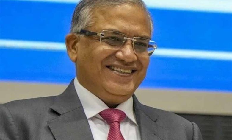 मुख्य निर्वाचन आयुक्त ने बोले- EVM पूरी तरह सुरक्षित, इससे छेड़छाड़ करना संभव नहीं 1 मुख्य निर्वाचन आयुक्त ने बोले EVM पूरी तरह सुरक्षित इससे