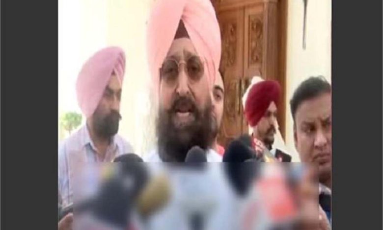 मुख्यमंत्री मान के आदेशों के बाद प्रताप सिंह बाजवा से उनके आवास पर पूछताछ की बाजवा ने दिया बड़ा बयान 1 मुख्यमंत्री मान के आदेशों के बाद प्रताप सिंह बाजवा से