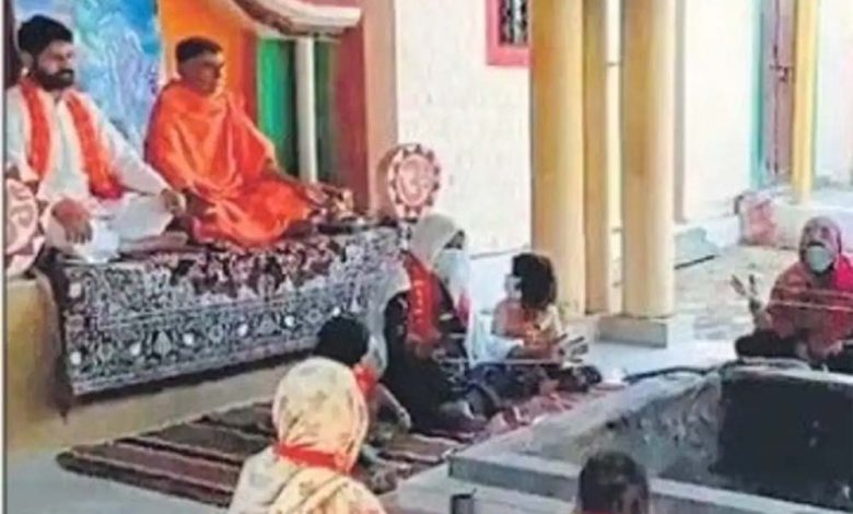 यूपी के देवबंद में दस मुस्लिमों ने इस्लाम धर्म को छोड़कर सनातन धर्म में घर वापसी की, यज्ञ के बाद हिंदू नाम रखे 1 यूपी के देवबंद में दस मुस्लिमों ने इस्लाम धर्म को