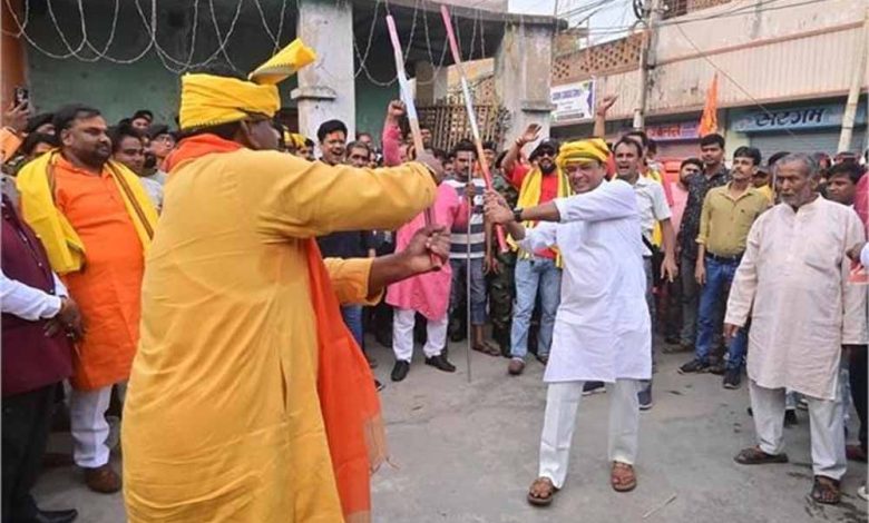 रामनवमी की शोभायात्रा में स्वास्थ्य मंत्री इरफान अंसारी हुए शामिल 1 रामनवमी की शोभायात्रा में स्वास्थ्य मंत्री इरफान अंसारी हुए शामिल