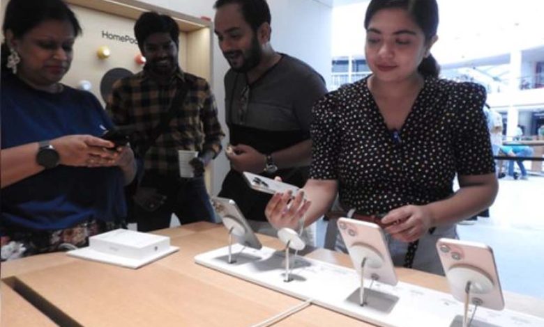 रेसिप्रोकल टैरिफ से स्मार्टफोन कम्प्यूटर और अन्य इलेक्ट्रॉनिक्स को छूट