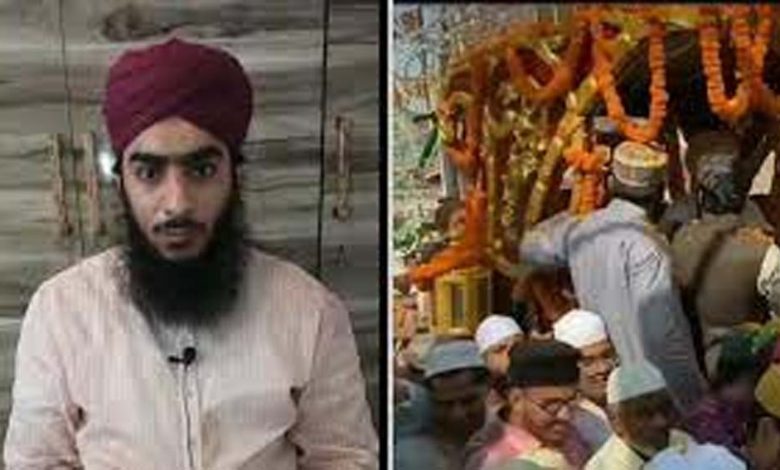 वक्फ संशोधन बिल को लेकर मौलाना कश्मीरी ने की तल्ख टिप्पणी, यह बिल धार्मिक स्वतंत्रता पर हमला 1 वक्फ संशोधन बिल को लेकर मौलाना कश्मीरी ने की तल्ख