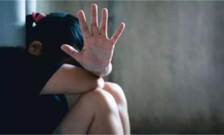 वाराणसी गैंगरेप मामले में पुलिस ने 9 आरोपियों को गिरफ्तार कर भेजा जेल, पीड़िता की मां ने मीडिया से बनाई दूरी 1 वाराणसी गैंगरेप मामले में पुलिस ने 9 आरोपियों को गिरफ्तार