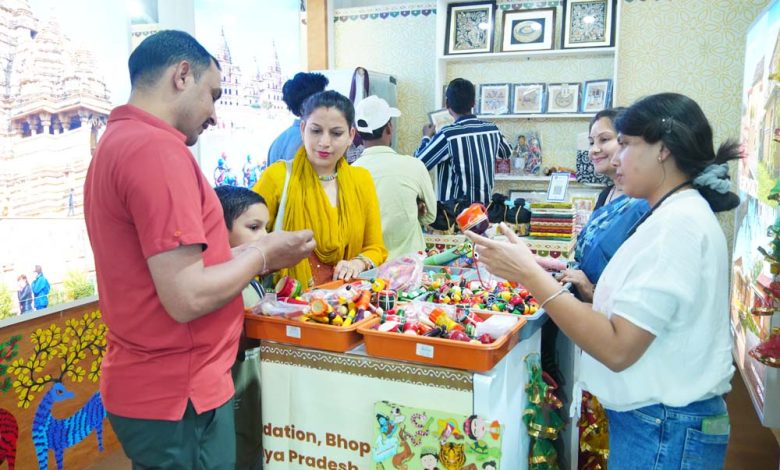 विक्रमोत्सव 2025 में एमपी टूरिज्म का पवेलियन बना आकर्षण का केंद्र 1 विक्रमोत्सव 2025 में एमपी टूरिज्म का पवेलियन बना आकर्षण का