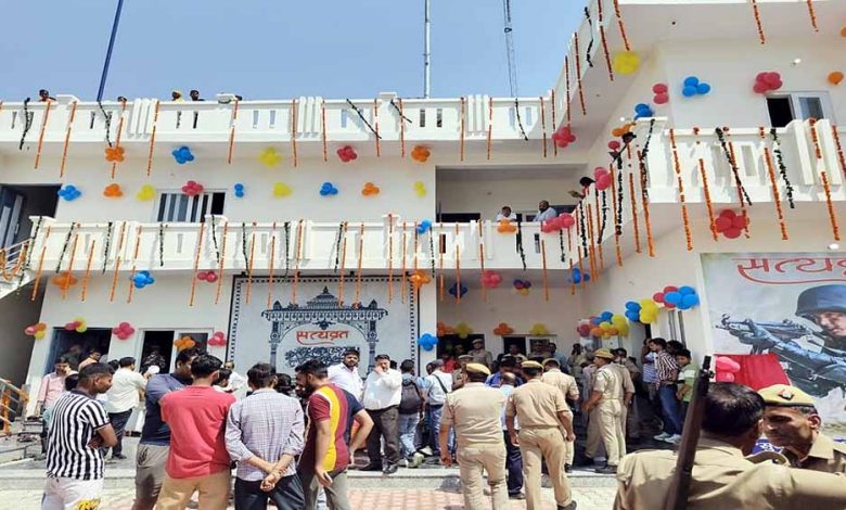 संभल में 99 दिन में पहली दो मंजिला सत्यव्रत पुलिस