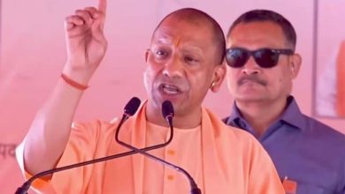 सड़कें नमाज के लिए नहीं यातायात के लिए हैं बाकियों