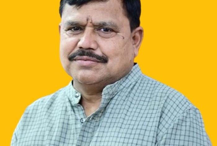 सभी बिजली कंपनियों में स्वास्थ्य बीमा योजना लागू करने का निर्णय: ऊर्जा मंत्री तोमर 1 सभी बिजली कंपनियों में स्वास्थ्य बीमा योजना लागू करने का