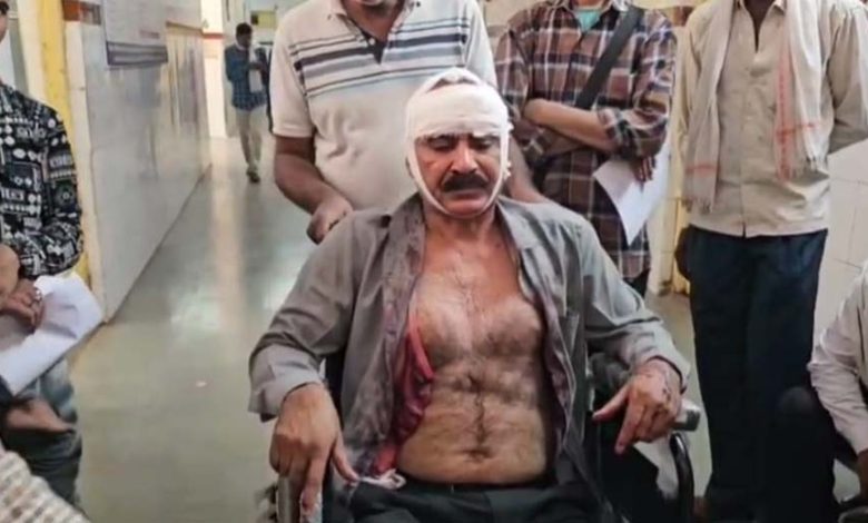 सीएम राइल स्कूल के प्राचार्य को दो छात्रों के खिलाफ