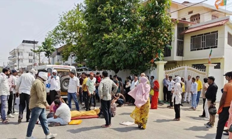 सीधी में कार दुर्घटना से युवक की मौत सांसद की