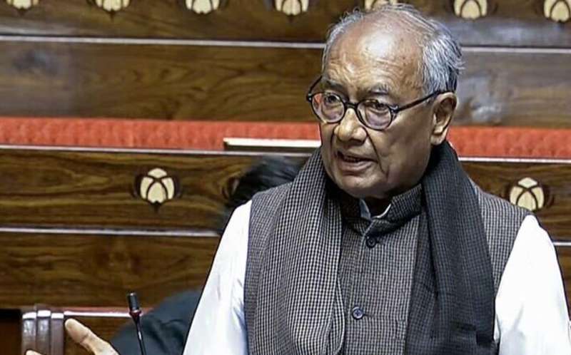 इंदौर में दिग्विजय सिंह के सामने कांग्रेस कार्यकर्ताओं का हंगामा