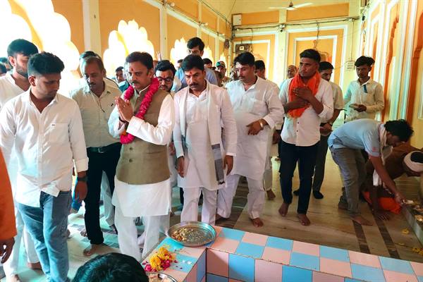 उप मुख्यमंत्री ने ओरछा में भगवान रामराजा सरकार के किए