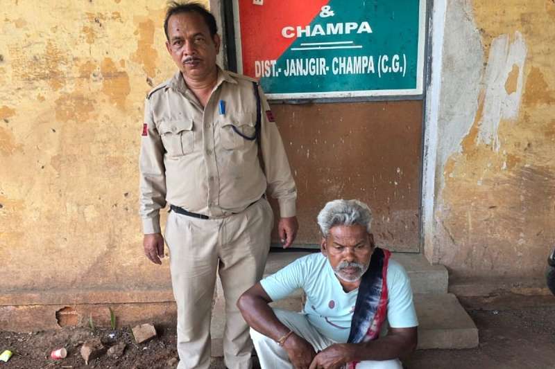 कलेक्टर जन्मेजय महोबे के निर्देश पर आबकारी विभाग की बड़ी
