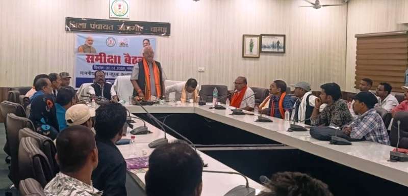 छत्तीसगढ़ मछुआ कल्याण बोर्ड के अध्यक्ष भरत मटियारा ने ली जिले के मछुआ सहकारी समितियों, समूहों की बैठक 6 छत्तीसगढ़ मछुआ कल्याण बोर्ड के अध्यक्ष भरत मटियारा ने ली