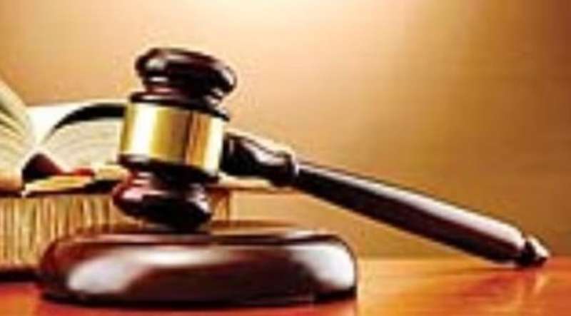 झूठा केस दर्ज कराने वाले वकील को कोर्ट से 10