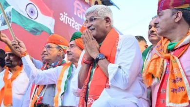 तिरंगा यात्रा में सेना को श्रद्धांजलि कांग्रेस पर तीखे हमले