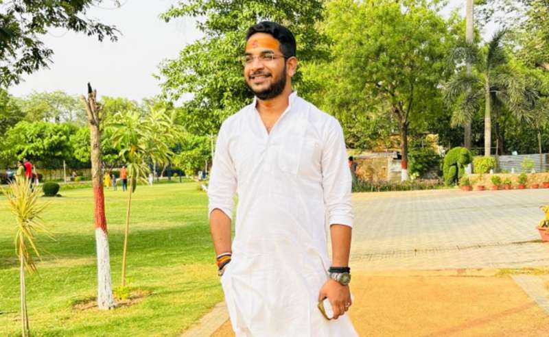 तेजप्रताप के समर्थन में बोलना पड़ा महंगा आकाश यादव को