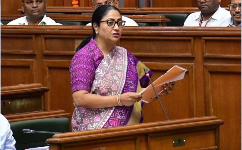 दिल्ली की विकास यात्रा में सबसे बड़ी रुकावट क्या है