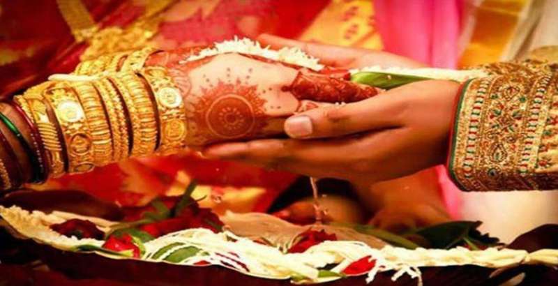 देवर भाभी के इश्क के आगे झुके घरवाले रचाई शादी