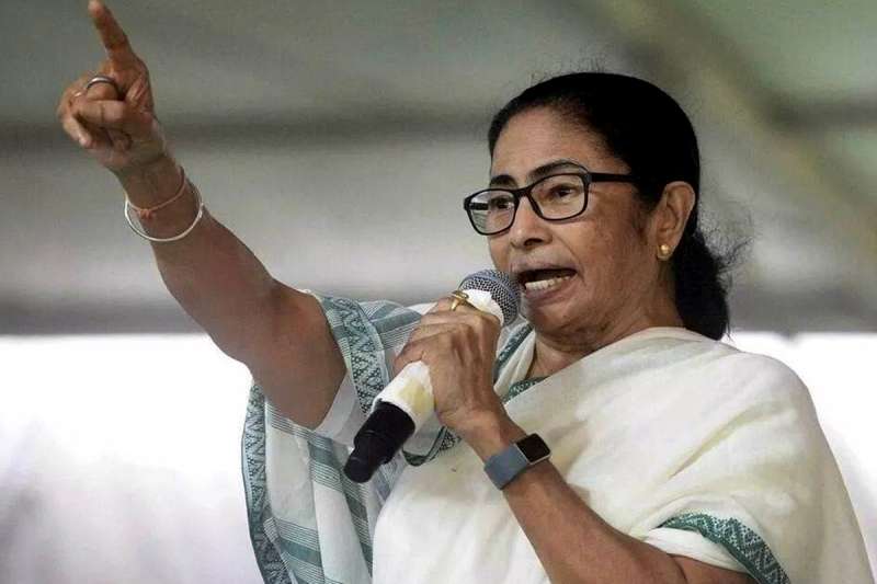 देश को जानने का अधिकार है — ममता बनर्जी ने
